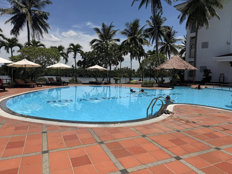 Pool im Hoi An Beach Resort