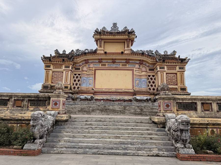 In der Kaiserstadt von Huế